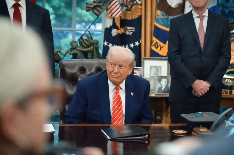 Trump sostiene que la OTAN debería liderar el camino para garantizar el control de Groenlandia