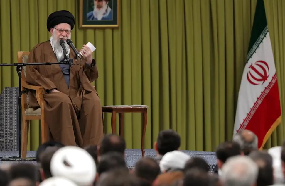 Irán amenaza a Estados Unidos con atacar sus bases militares