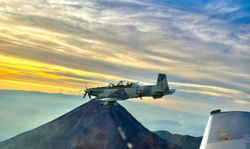 Detectan avión militar estadounidense realizando sobrevuelos en la Península de Yucatán