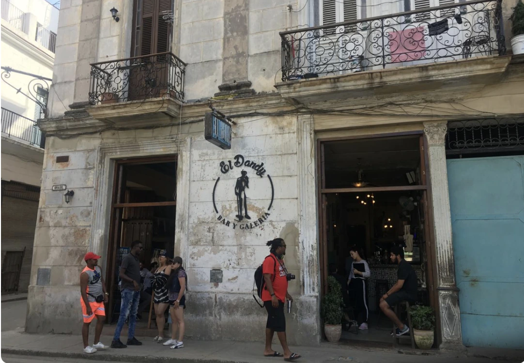 En Cuba, “el día del cambio se aproxima y la gente lo sabe”, dice el embajador de EU, Mike Hammer