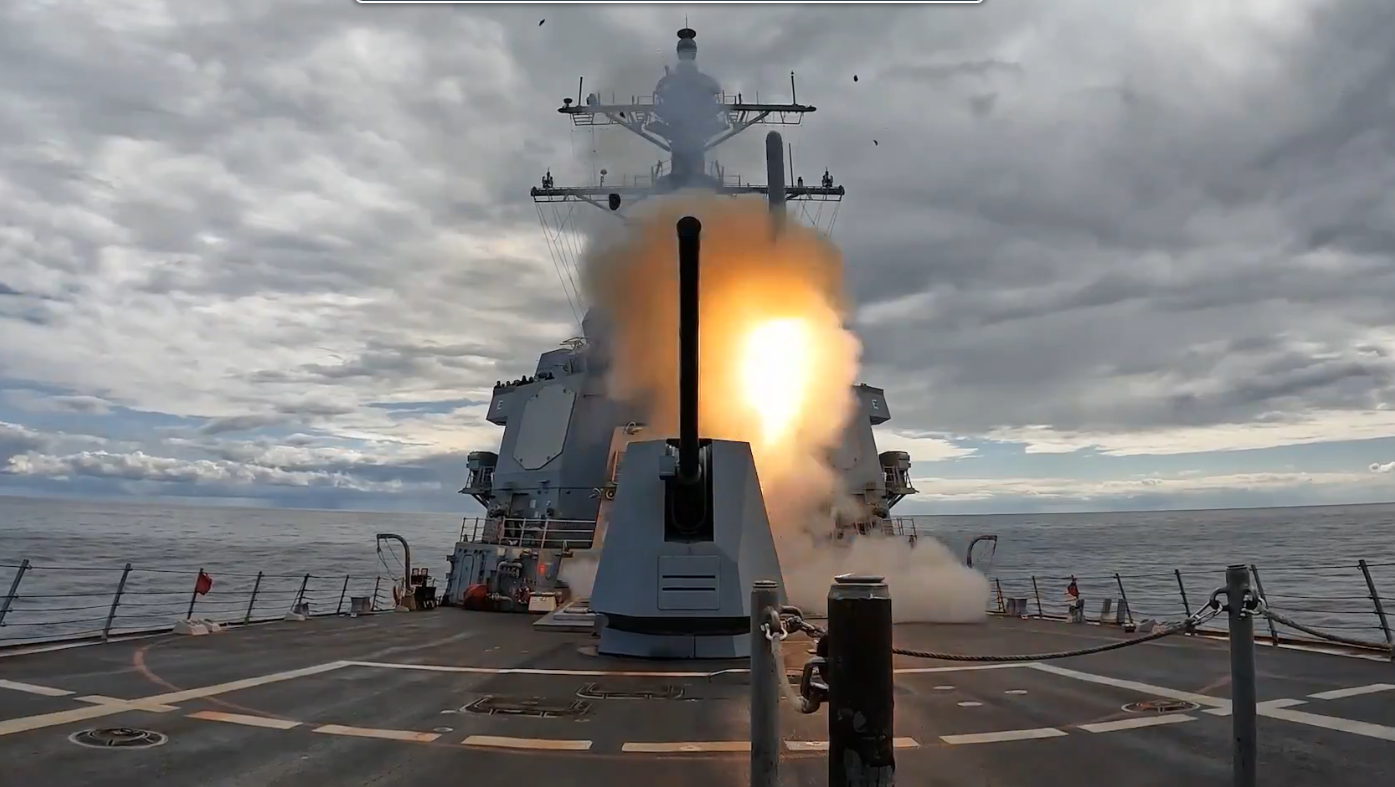 Estados Unidos destruye nueve buques de guerra iraníes, asegura Trump