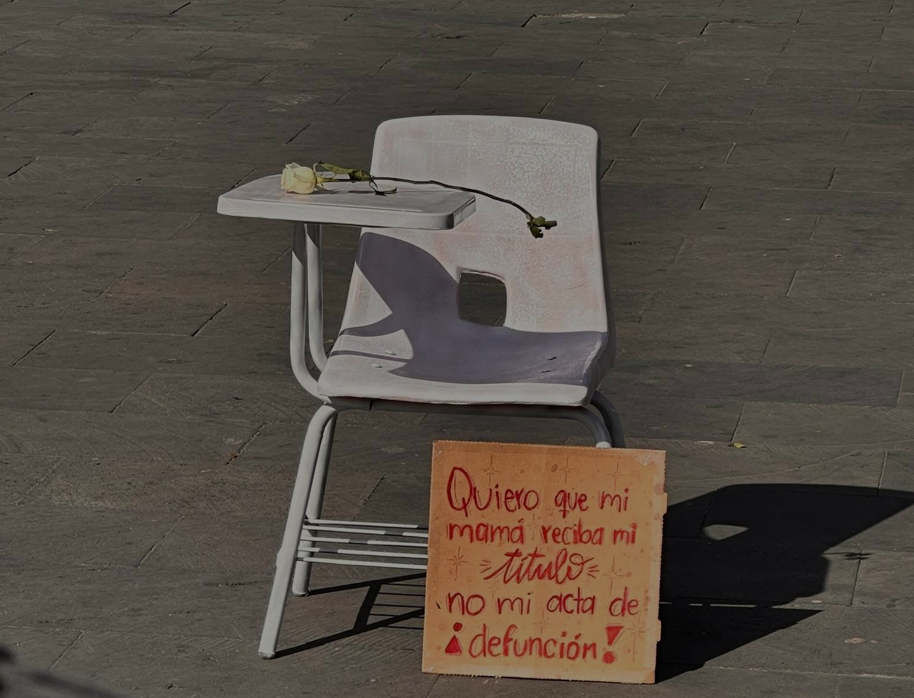 Estudiantes de la UAEM toman la calle y exigen justicia por feminicidio de Kimberly Ramos; confirma FGE hallazgo del cuerpo