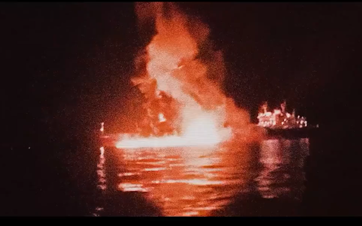 Irán desafía ultimátum de Trump; amenaza con cerrar "por completo" el estrecho y destruir los intereses económicos de EU