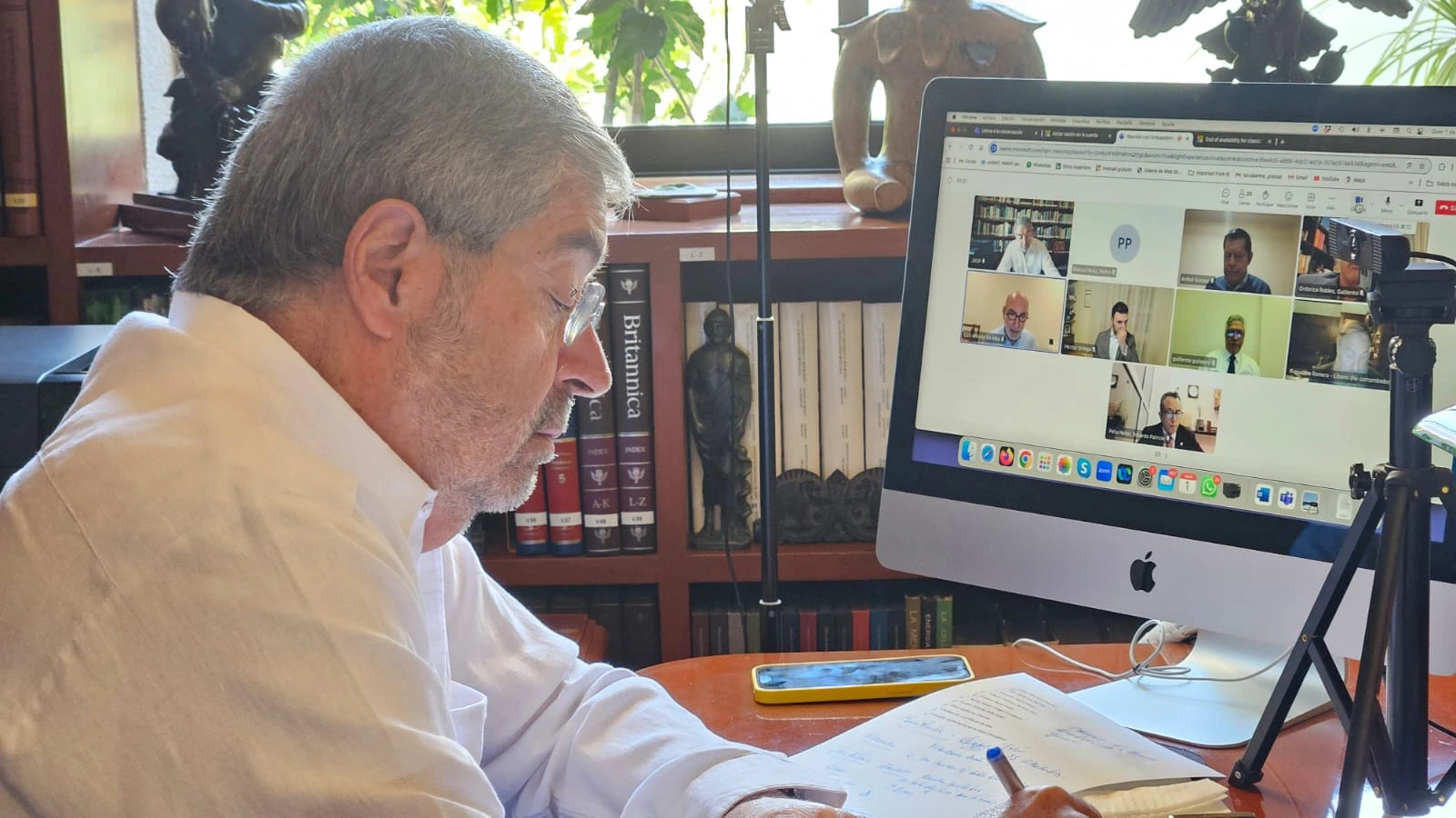 SRE refuerza acciones de seguridad junto a embajadores para proteger a mexicanos en Medio Oriente