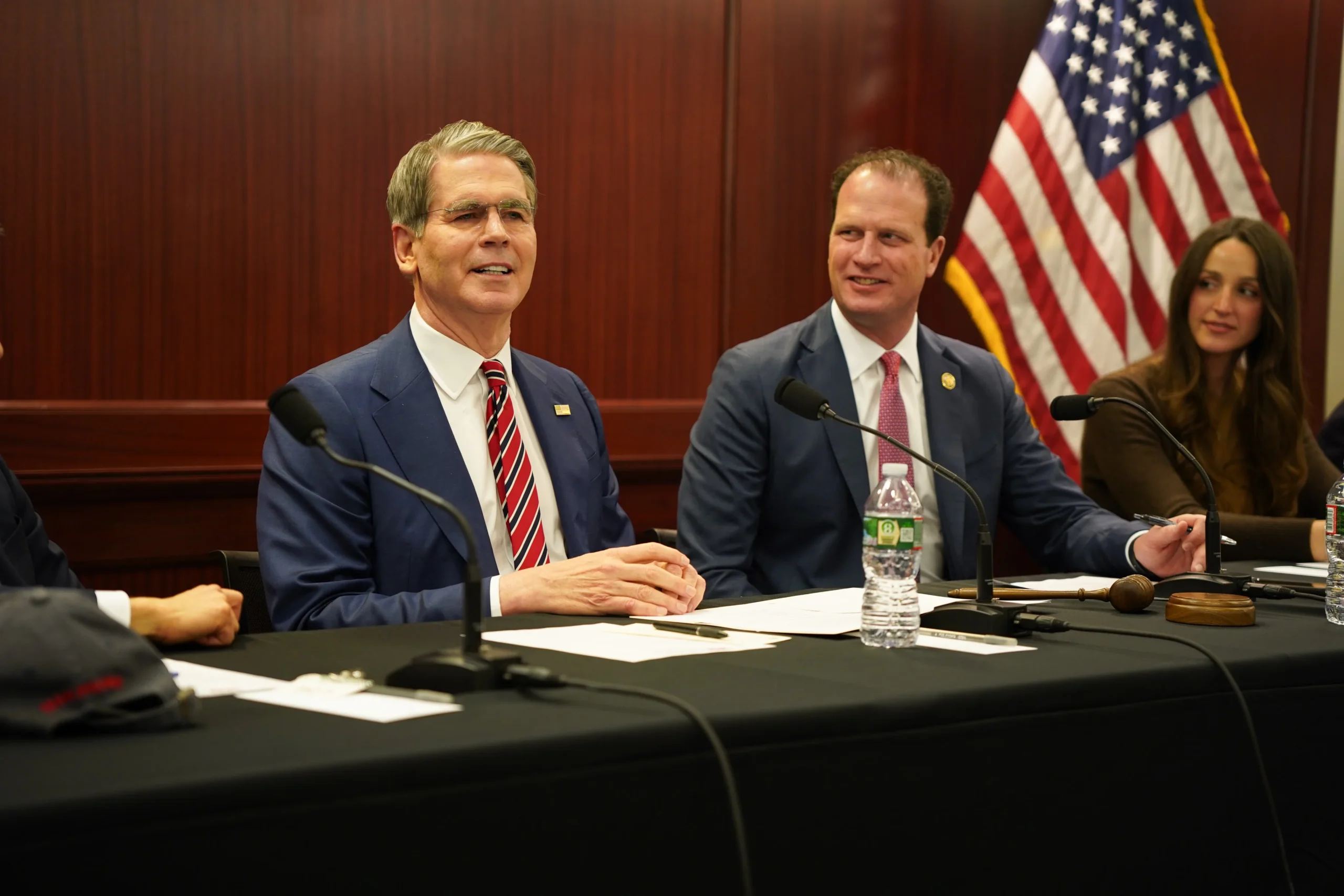 "Sobra dinero", asegura EU... pero pide 200 mmdd más para el conflicto con Irán