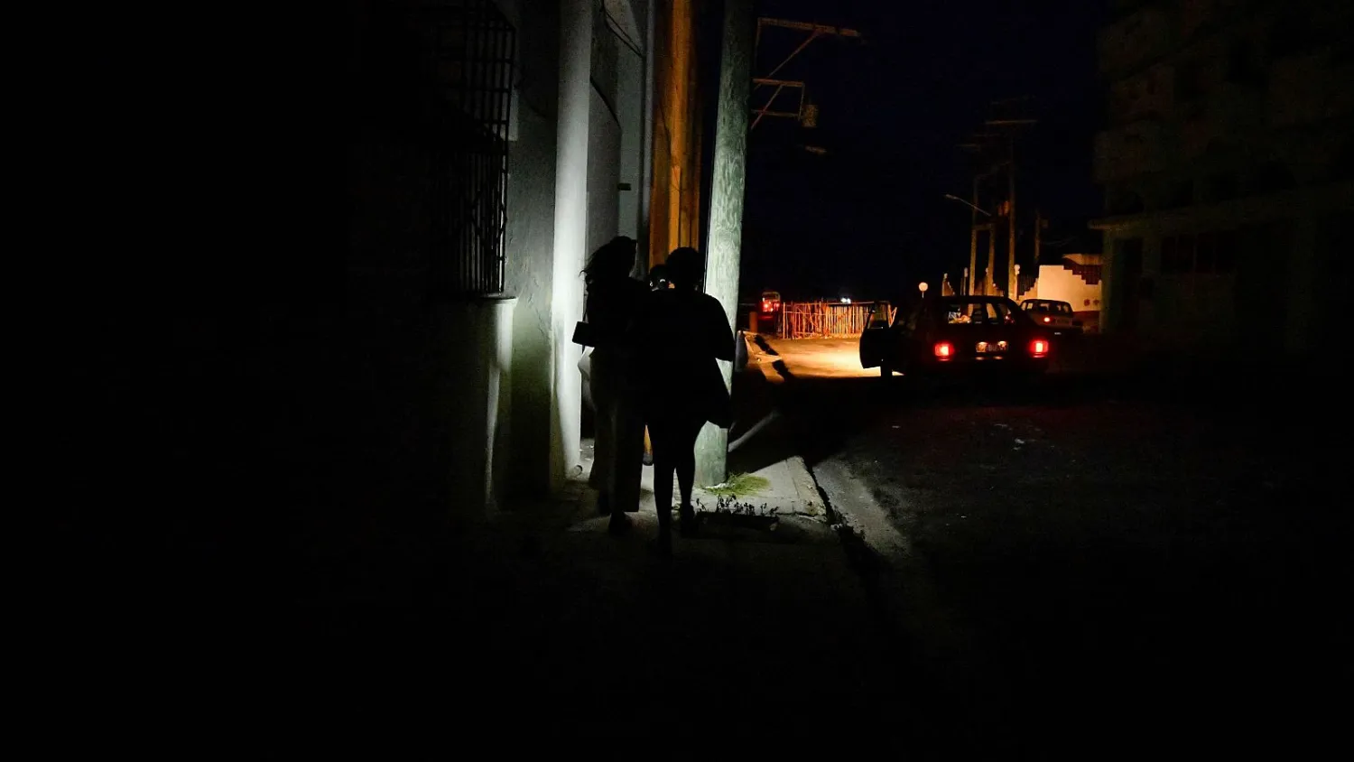 Cuba totalmente a oscuras y Trump dice que “sería un honor tomar el control de la isla”