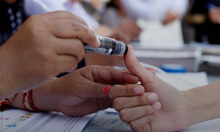 Por insuficiente libertad de prensa e independencia judicial, México "ya es una autocracia": V-Dem