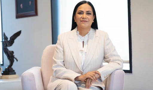 Ariadna Montiel concentra poder político desde la Secretaría del Bienestar en medio de tensiones internas en Morena.