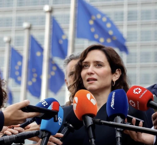 España, polarizada por la IV Cumbre en Defensa de la Democracia y los líderes de AL invitados