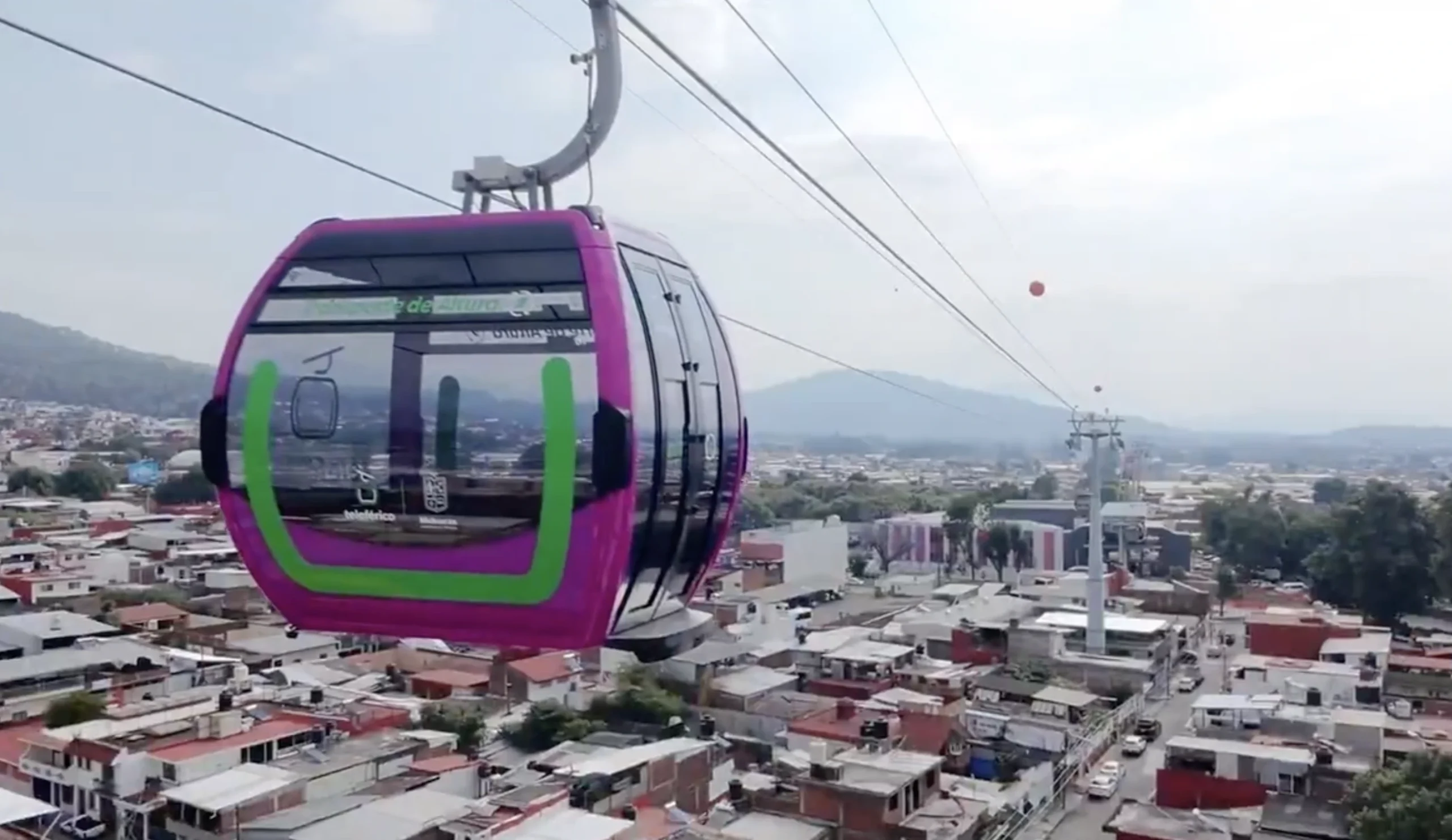 Entre fallas y amparos legales inauguran el Teleférico de Uruapan