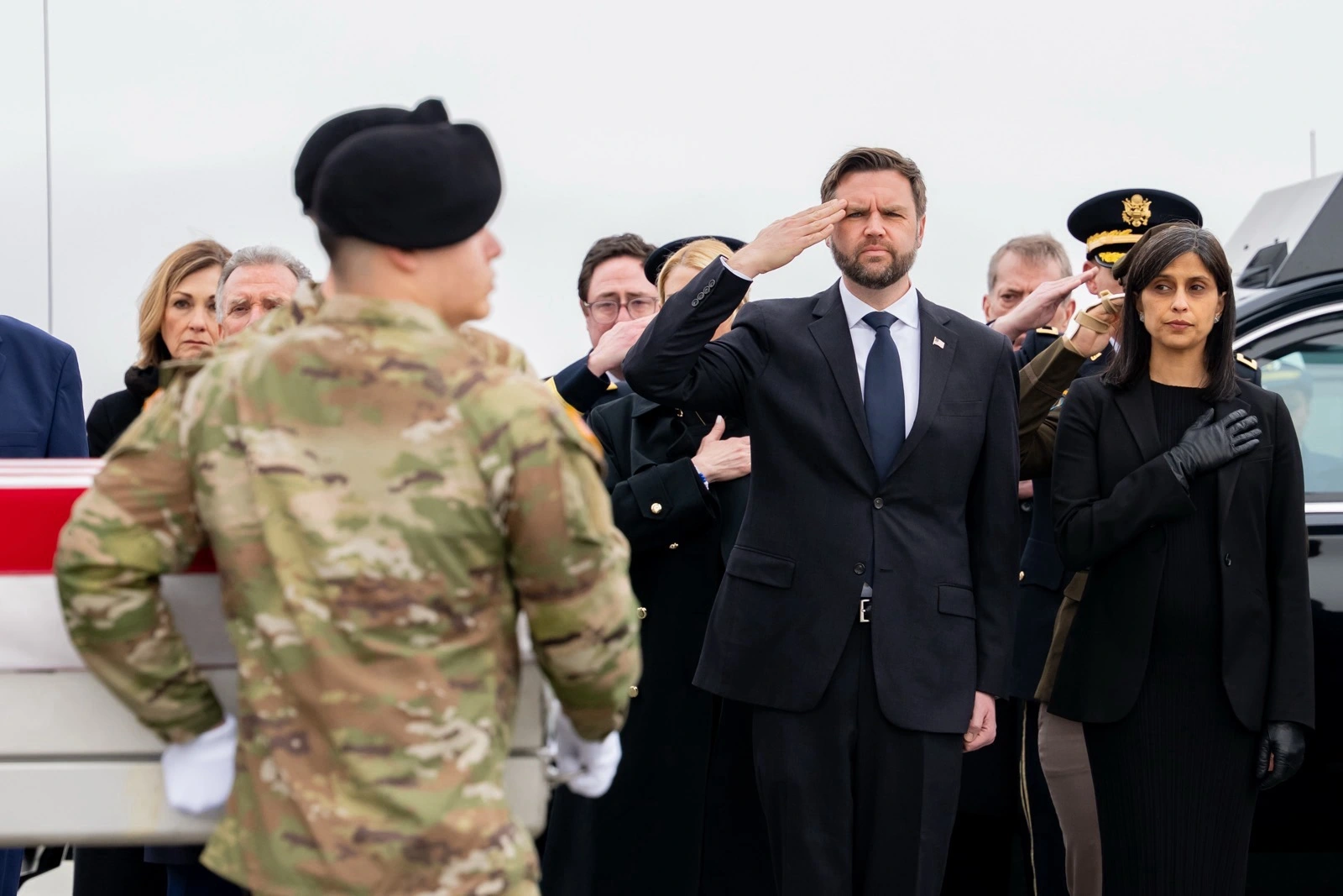 Aumenta la incertidumbre: Vance retrasa viaje previsto para las negociaciones con Irán