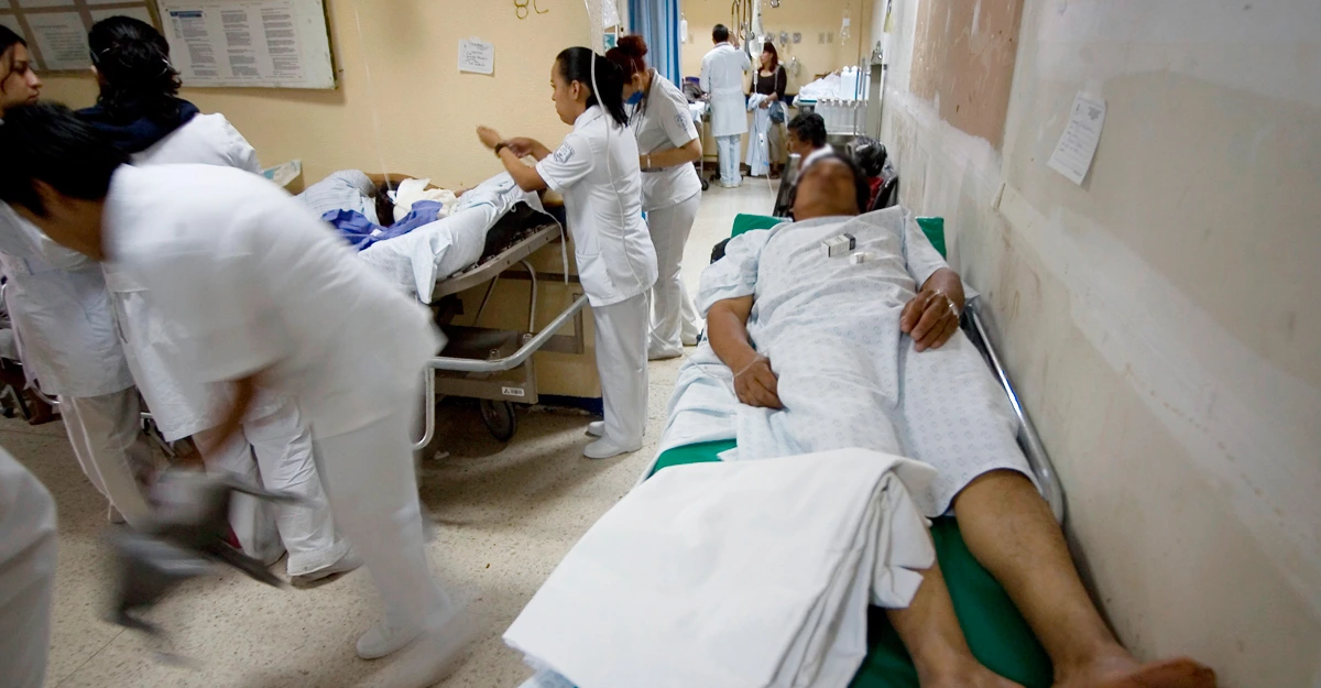 El 49% de los mexicanos ya no usa el servicio público de salud