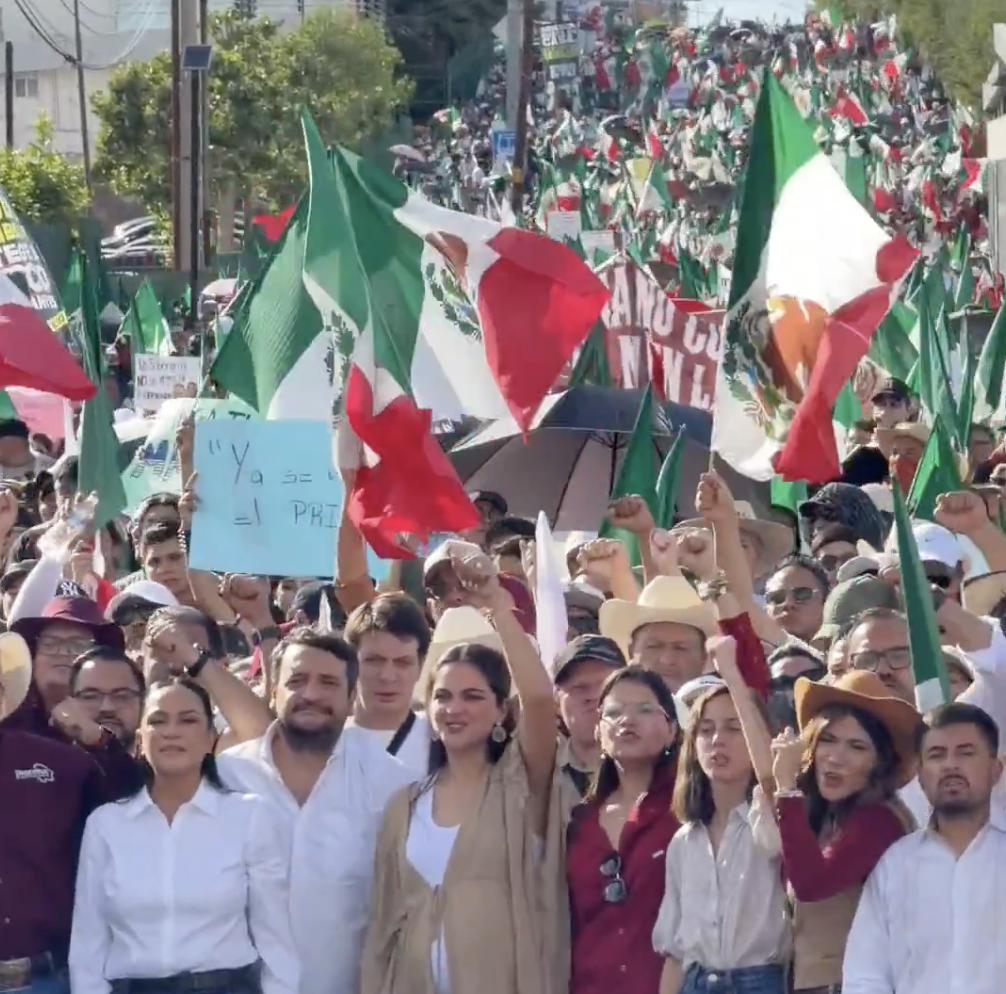 "Andy" y Andrea Chávez encabezan marcha contra Maru Campos en Chihuahua