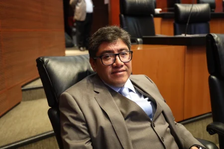 Saúl Monreal confirmó que Morena le impidió competir por la gubernatura de Zacatecas debido a lineamientos internos contra el nepotismo.