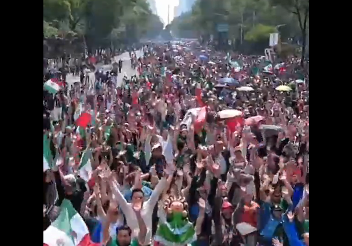 CDMX logra Récord Guinness con la ola humana más grande del mundo