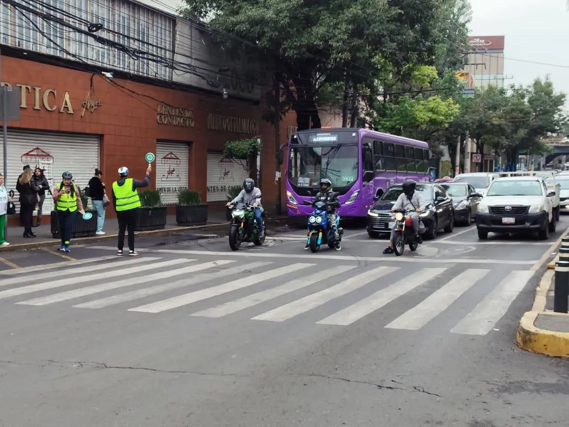Semovi suspende trámites de control vehicular en la CDMX; no hay fecha para reanudar el servicio