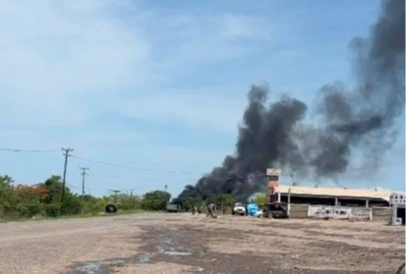 Captura de jefe de plaza de “Los Chapitos”, desata narcobloqueos en Escuinapa