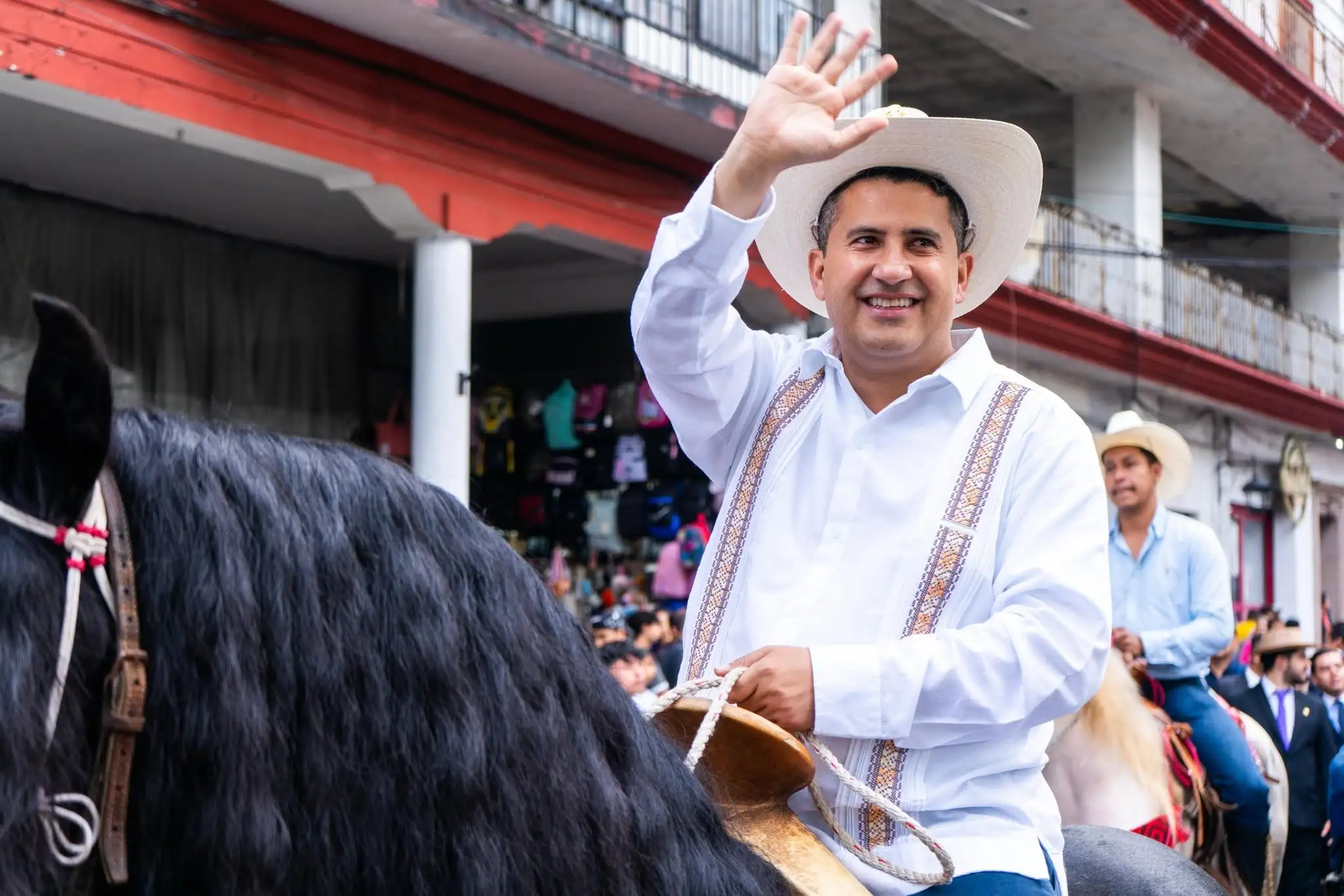 Detienen a “R1”, autor intelectual del homicidio del alcalde Carlos Manzo
