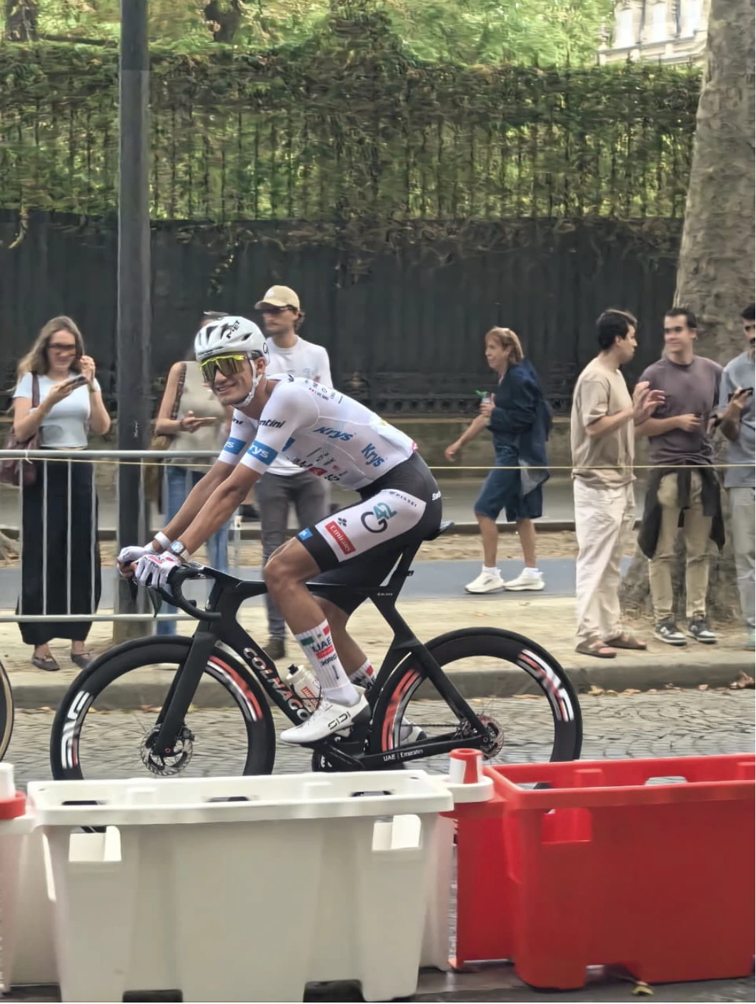 Histórico: el mexicano Isaac del Toro sube al podio del Tour de Francia