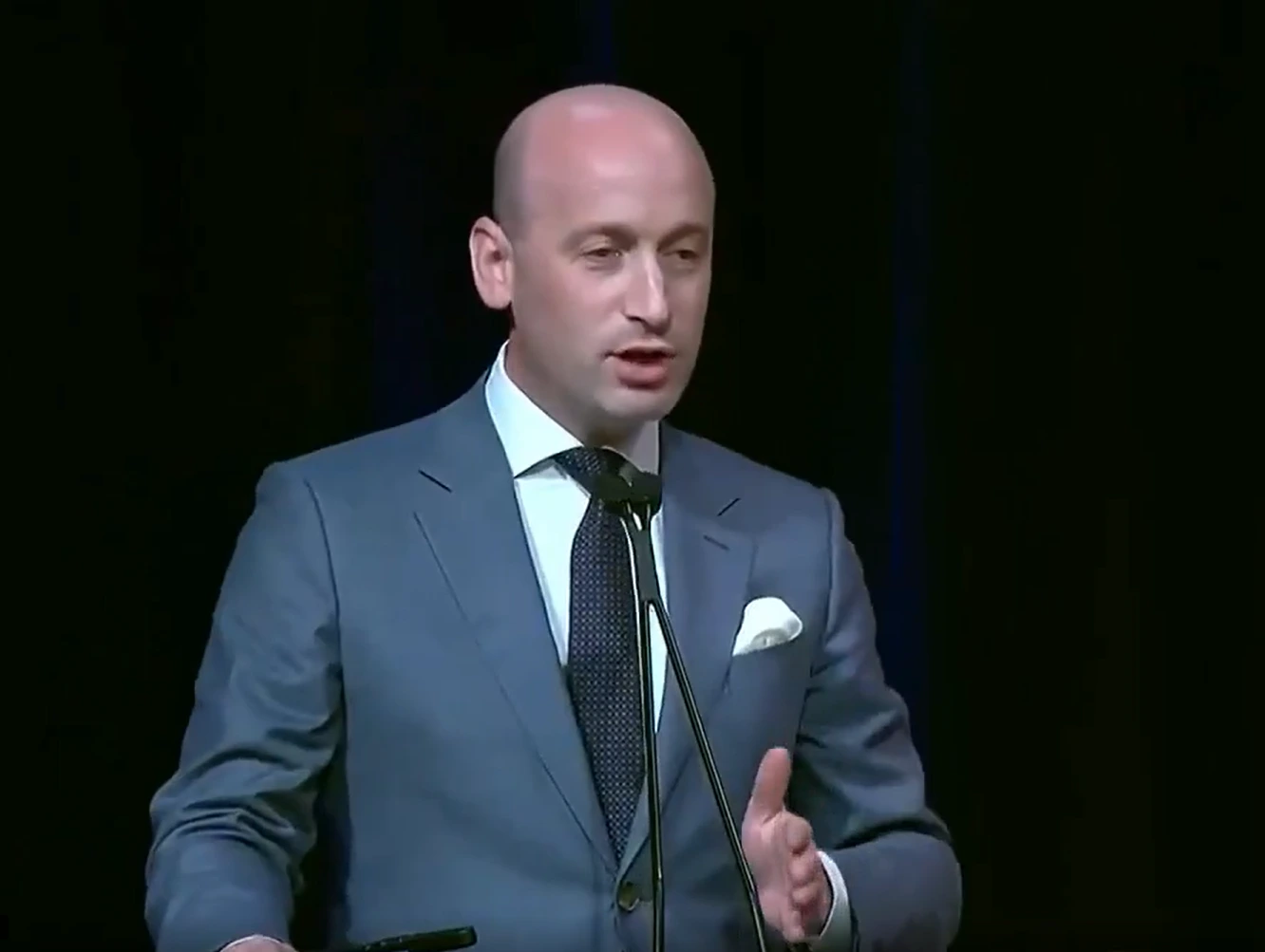 "En México no funciona el sistema de justicia ni político porque está controlado por los cárteles", dice asesor de seguridad de Trump