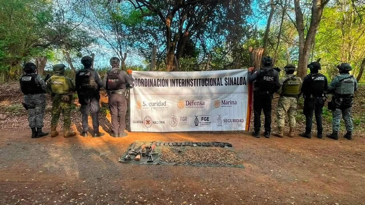 Emboscada contra militares en Mazatlán moviliza operativo; decomisan armas y artefactos explosivos