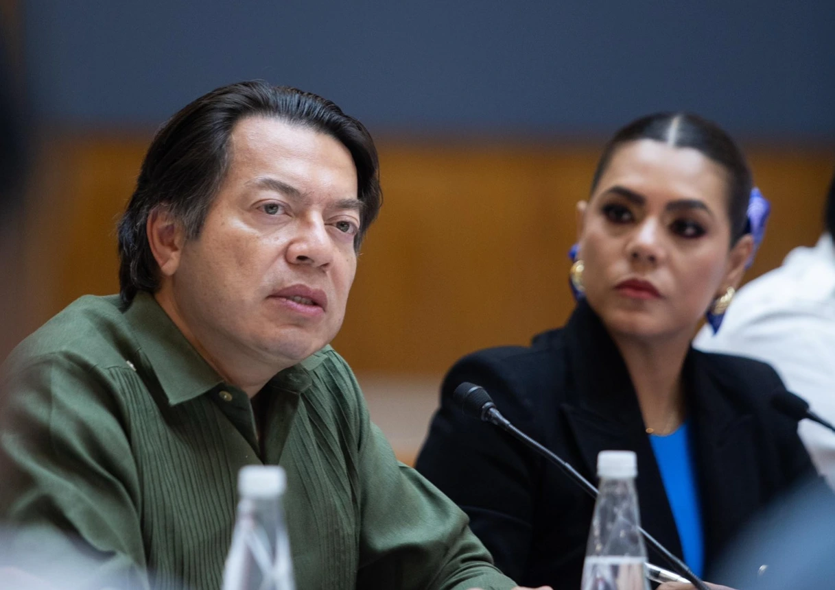 MC denuncia ante el INE a Mario Delgado por atribuir a Sheinbaum recursos de la Beca Rita Cetina