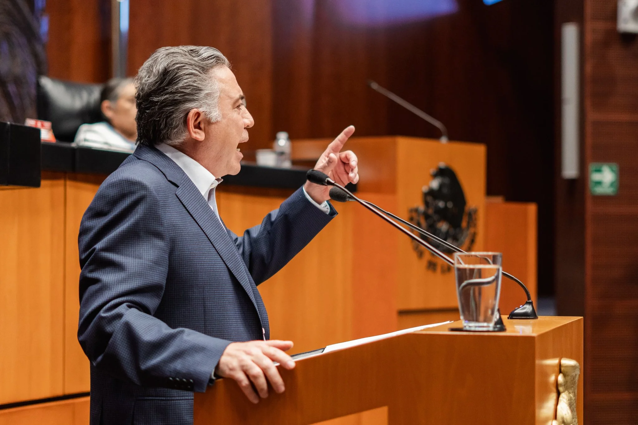 Inzunza sale del GP de Morena como soldado del “gran líder político y moral de la nación”