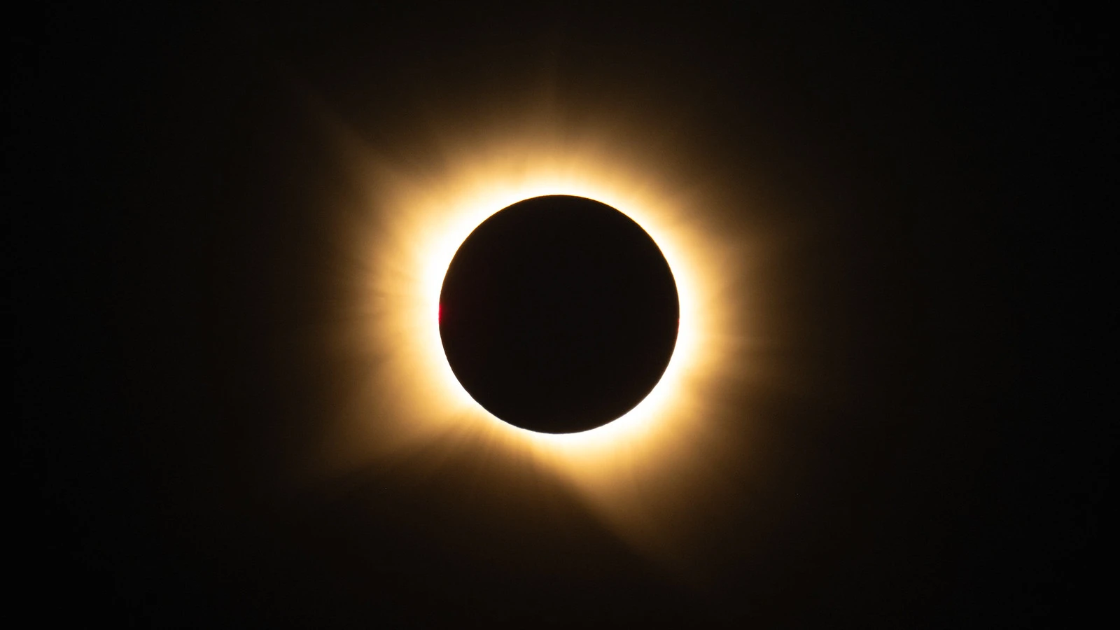 Eclipse solar total sorprende a millones en España y otras regiones