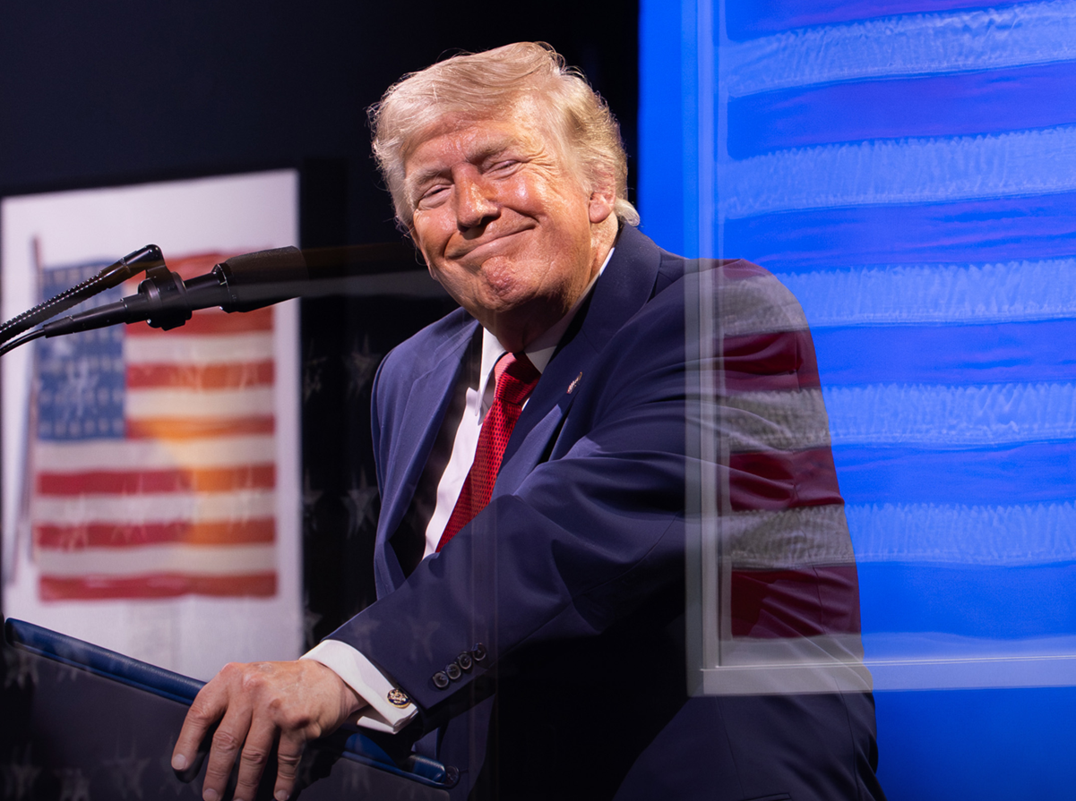 Trump rechaza regular la inteligencia artificial; advierte que EU no cederá ventaja a China