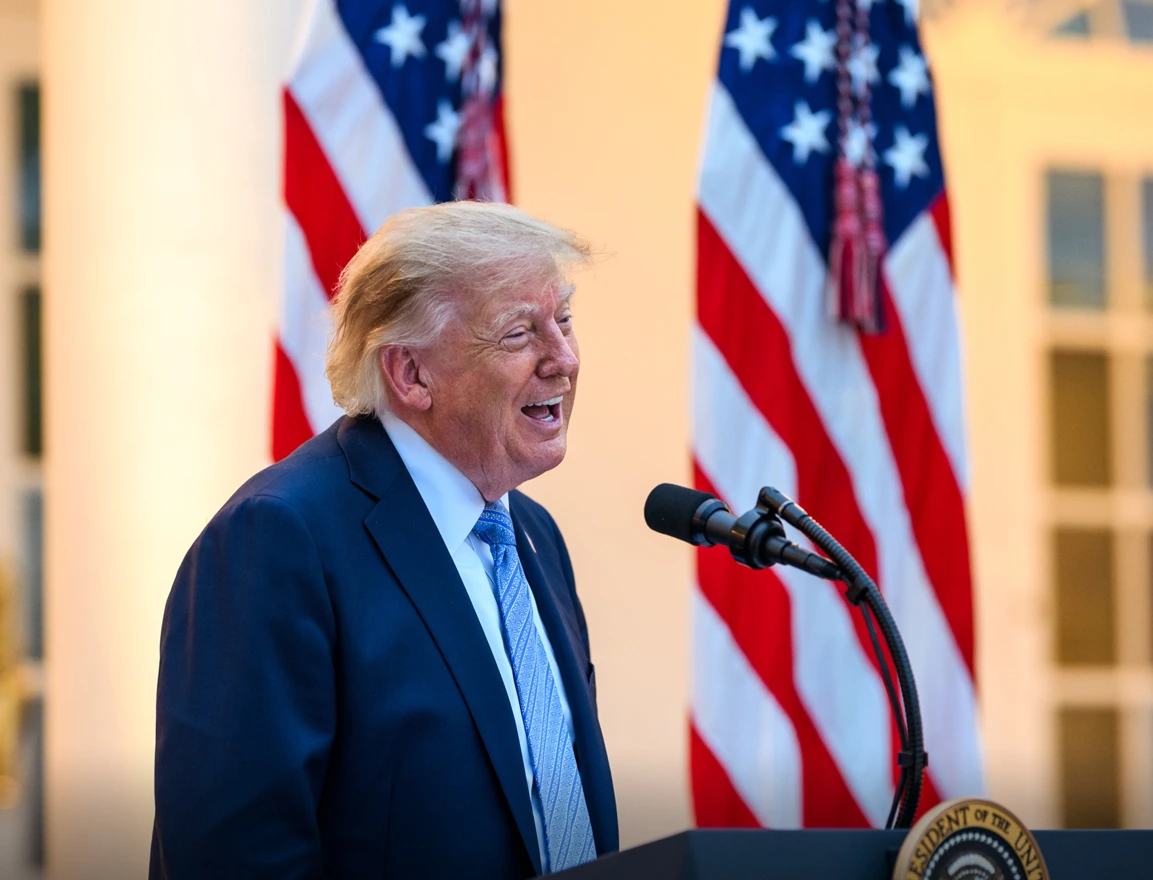 Trump logra acuerdo con Dinamarca para ampliar presencia militar de EU en Groenlandia