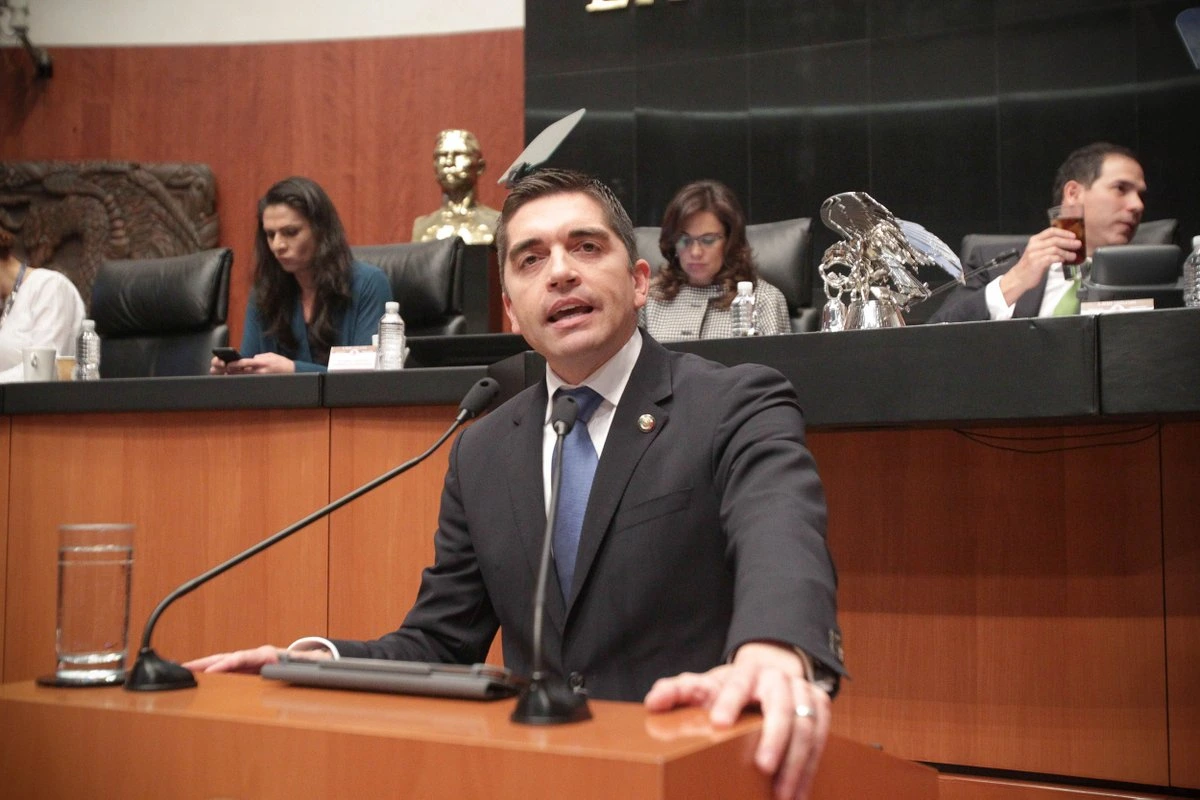 “Vamos a ir tras de ti”, amenaza el senador de Morena Luis Fernando Salazar al periodista Enrique Acevedo