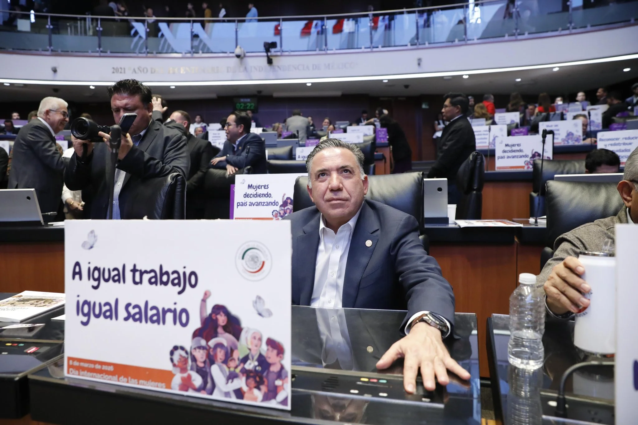 Morena oficializa la salida de Enrique Inzunza de su bancada en el Senado