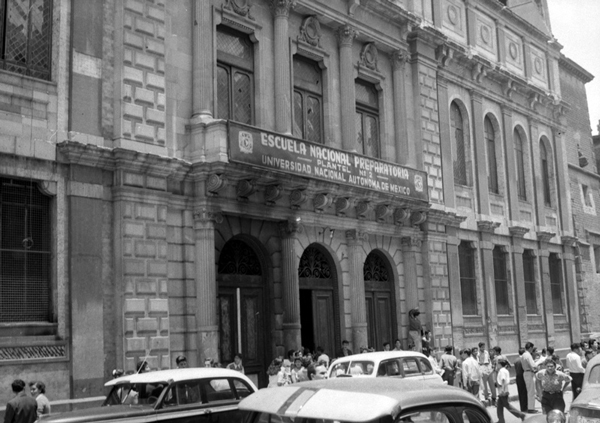 DISCUSIÓN: Refundar el barrio universitario