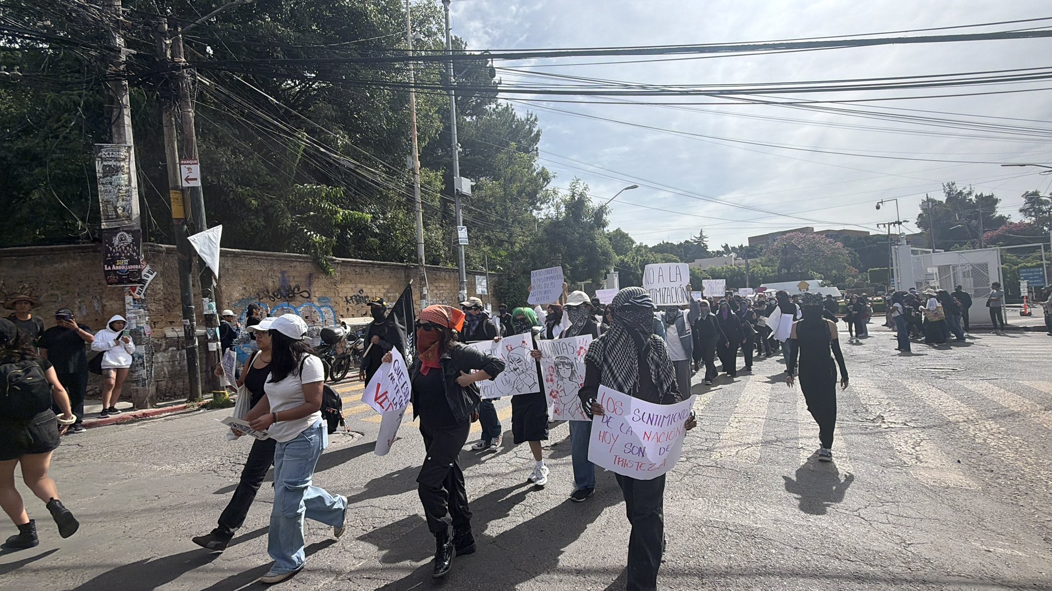 “Ni una más”: estudiantes de la UAEM marchan por el asesinato de alumna española