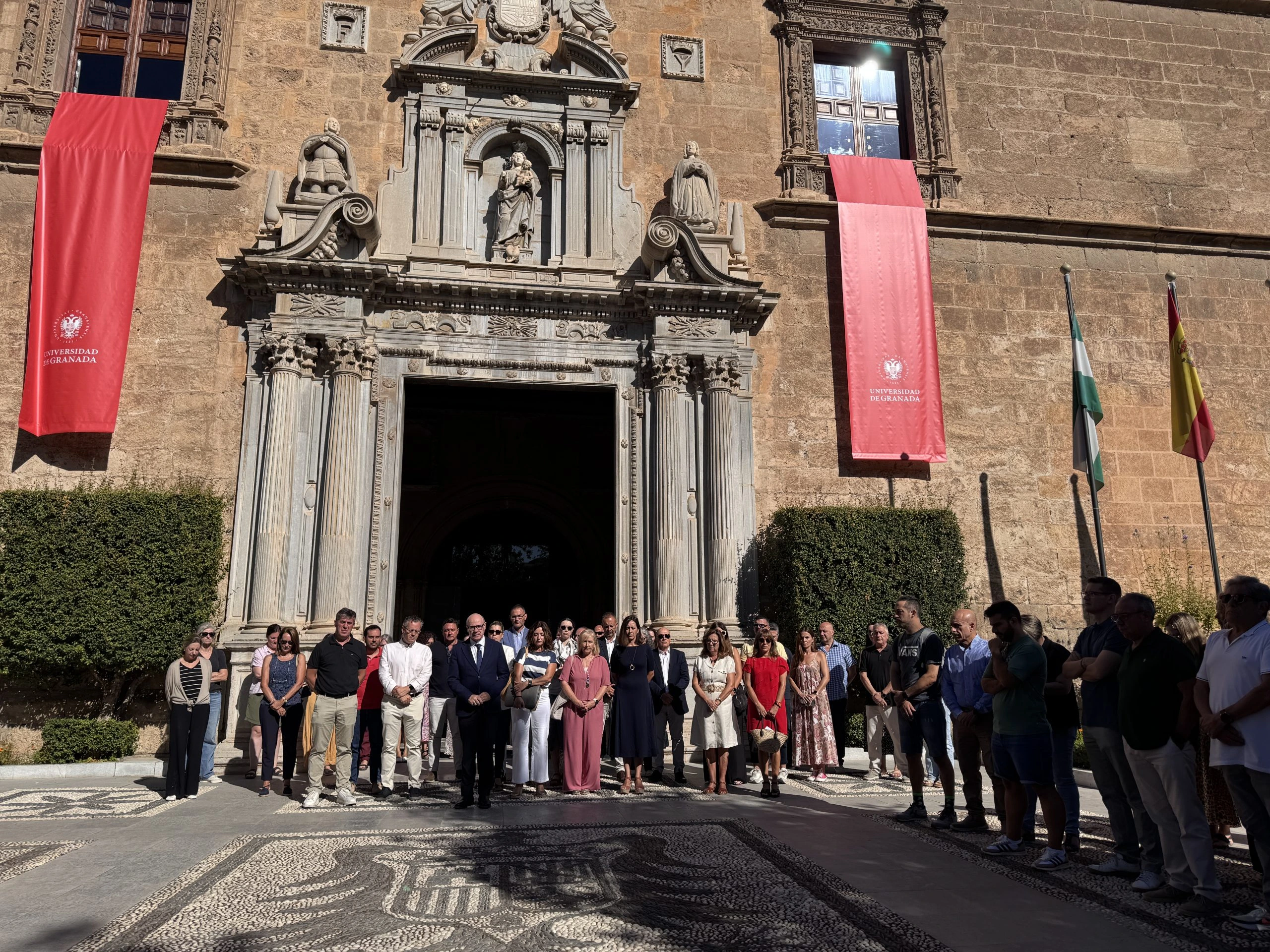 Universidad de Granada condena asesinato de estudiante española en Morelos; rinde homenaje