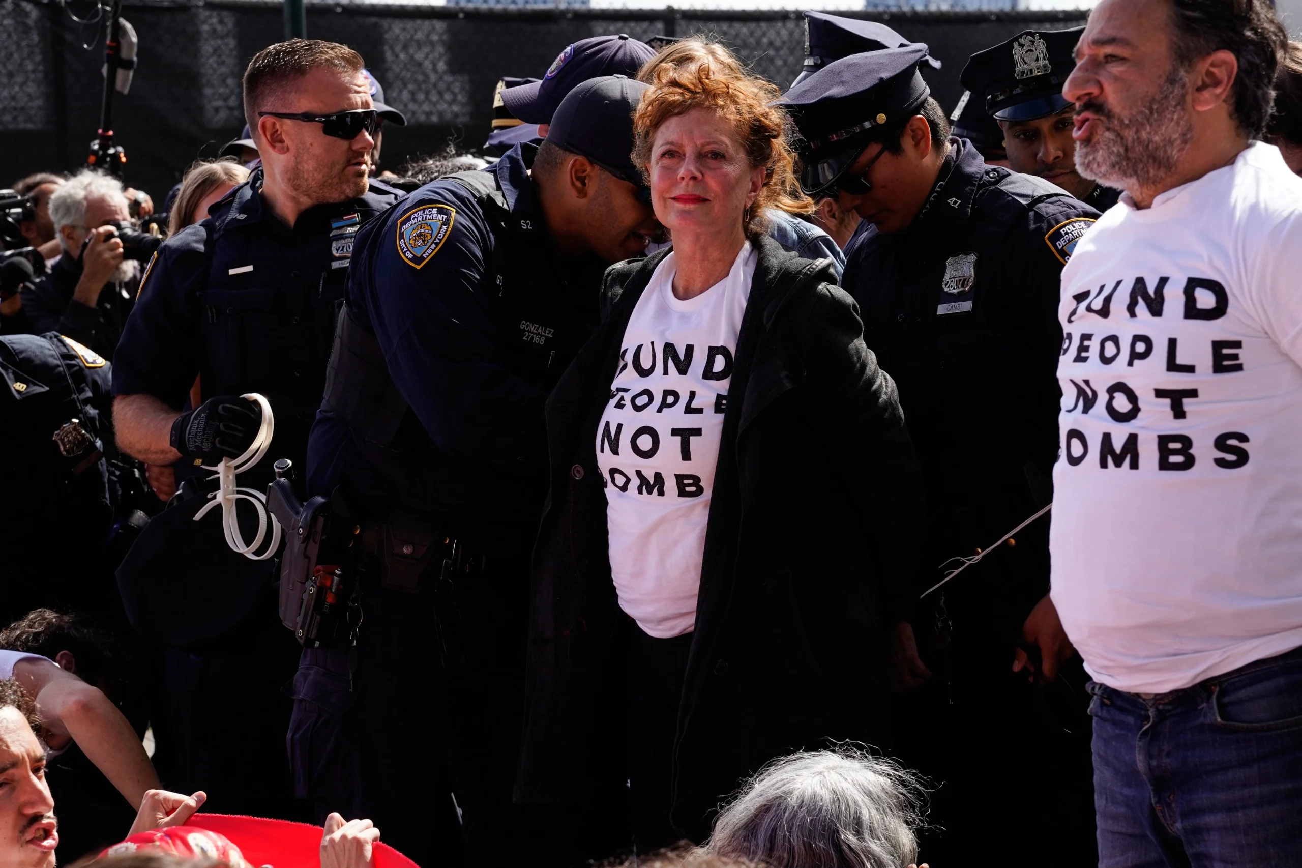 Detienen a Susan Sarandon en una manifestación en Nueva York