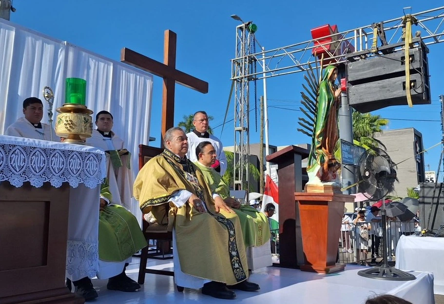 "No podemos acostumbrarnos al dolor ni permitir que el miedo nos robe la esperanza", clama el obispo de Culiacán