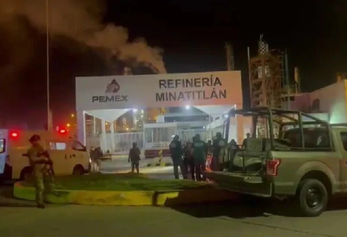 Ataque armado en refinería de Pemex en Minatitlán deja un muerto y un herido grave
