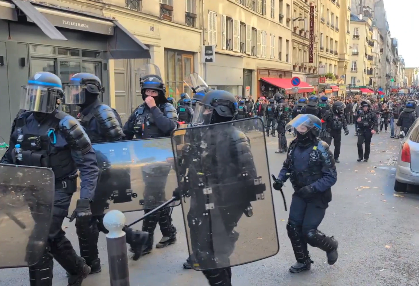 Francia desplegará militares para reforzar la seguridad durante las protestas del fin de semana