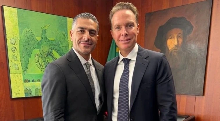 Calambres en Palenque: Sheinbaum llama "aliado de México" al embajador de EU, y Velasco se retrata con Harfuch en el Senado
