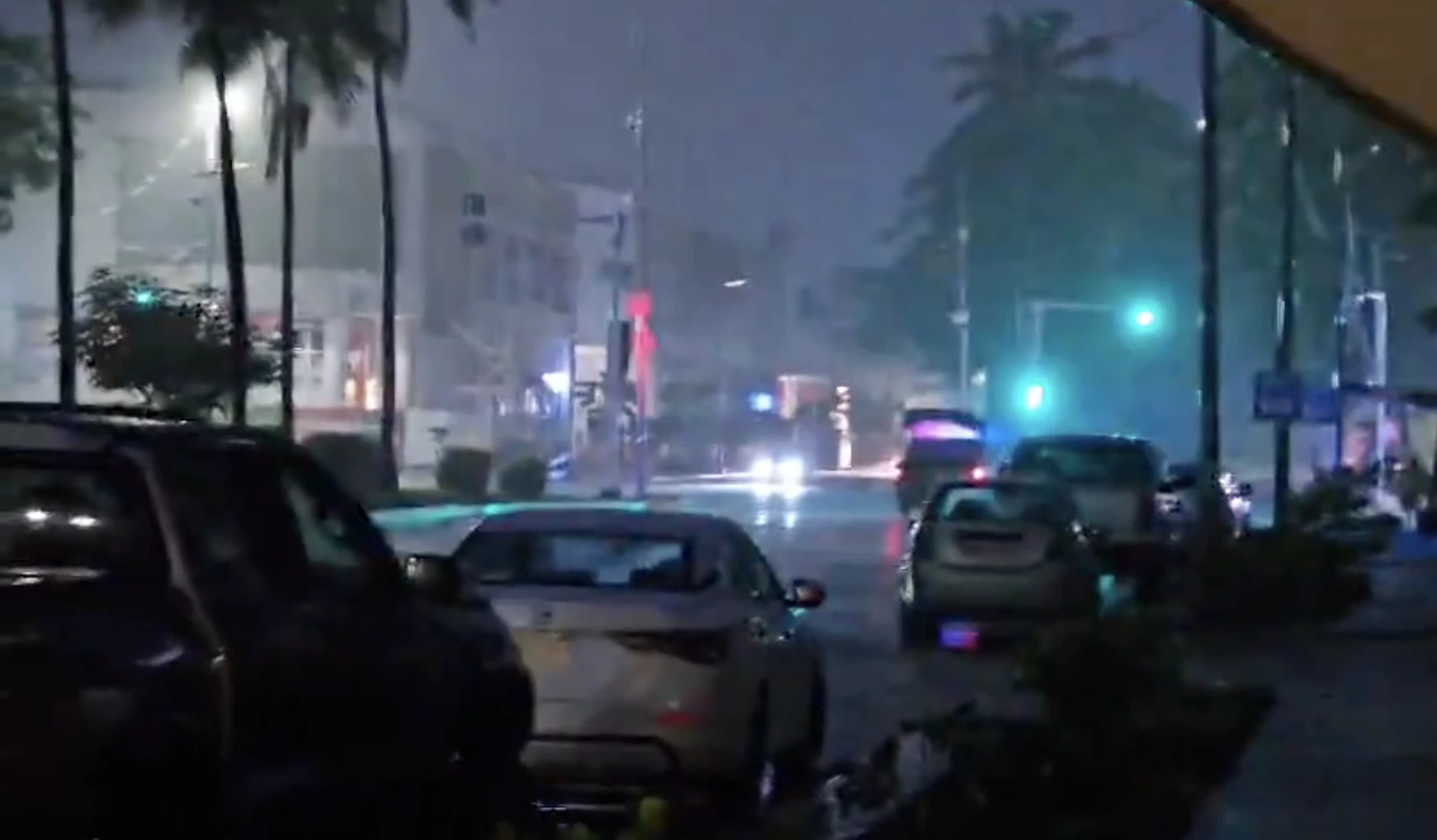 Remanentes de Simón paralizan Acapulco; reportan Evelyn Salgado saldo blanco 